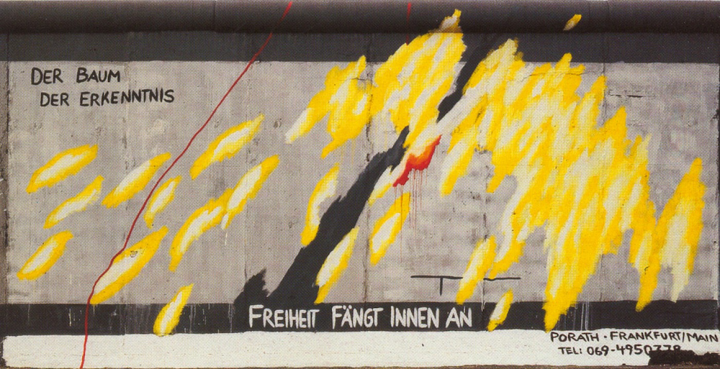 East Side Gallery: Karin Porath, Freiheit fängt von innen an, 1990 © Stiftung Berliner Mauer, Postkarte