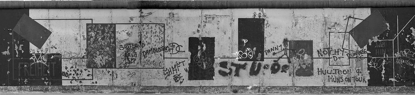 Lis Blunier, Hier und Dort, 1997 © Stiftung Berliner Mauer, Foto: Peter Thieme
