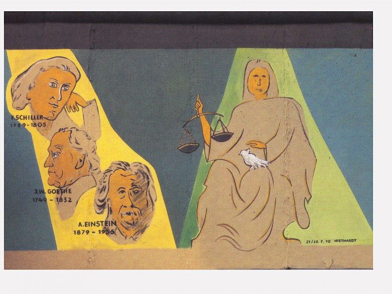 East Side Gallery: Klaus Niethardt, Justitia, 1990 © Stiftung Berliner Mauer, Postkarte