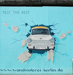 Birgit Kinder, Test the Rest, 2009 © Stiftung Berliner Mauer, Foto: Günther Schaefer
