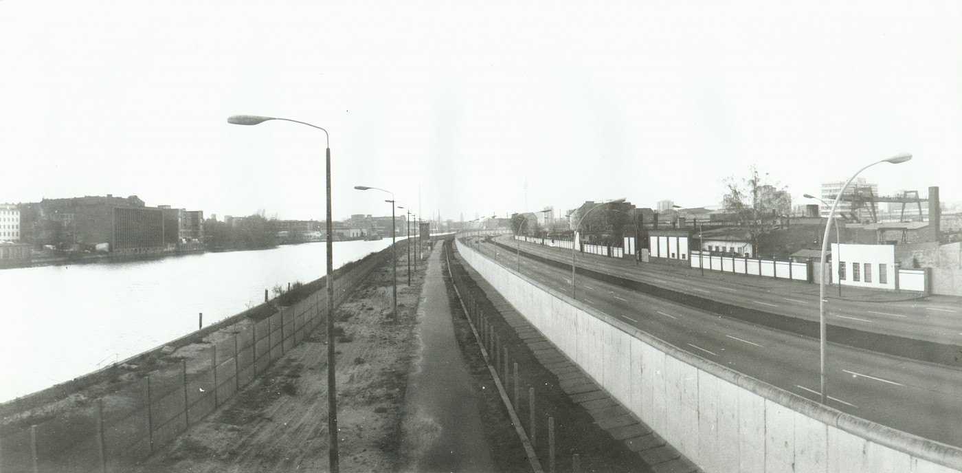 Grenz-Streifen an der Mühlenstraße 1988.